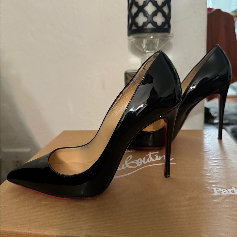 Pre owned Christian Louboutin Pigalle